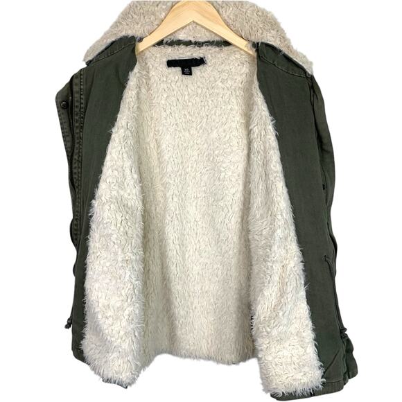 TINSEL Women's Size XS Sherpa Lined Army Green Sinch Waist Cargo Vest - Picture 3 of 12